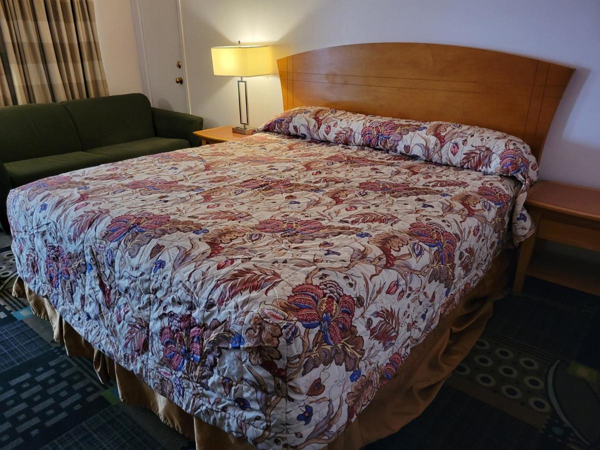 Emerald Inn & Lounge Blythe Bagian luar foto